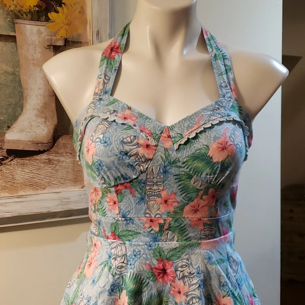 Hot Topic Dress - Picture 2 of 13